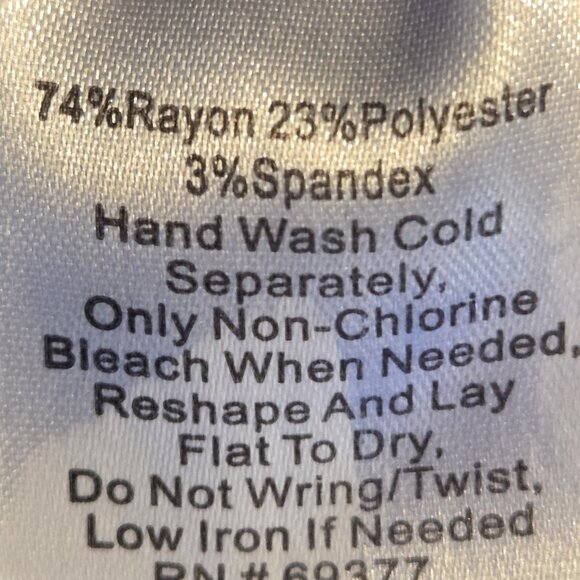 Wendy Williams Collection "#grateful" Deep V Sweater - Picture 3 of 3